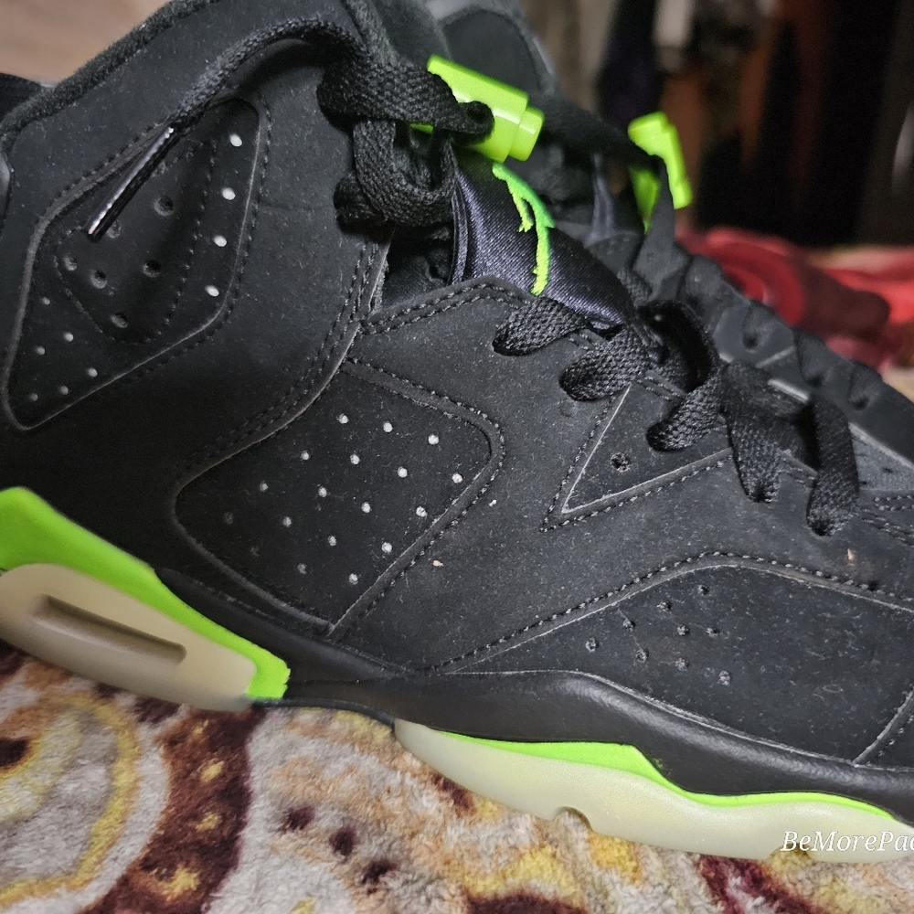Air jordan 6 retro GS - Picture 2 of 3
